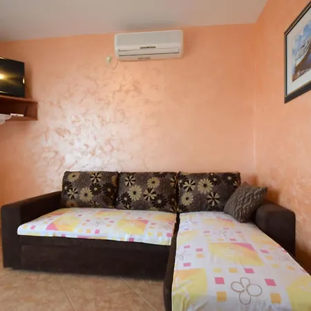 Skrabonja 1 By Interhome Apartman *